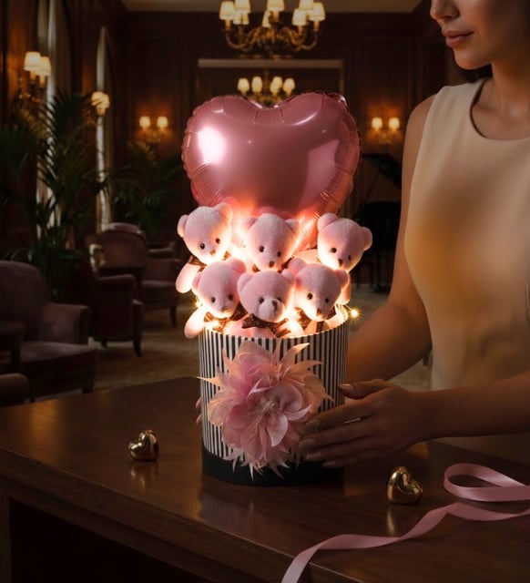 Kişiye Özel Aynalı Mor Kelebek Buketi ve Lotus Kolye Seti
